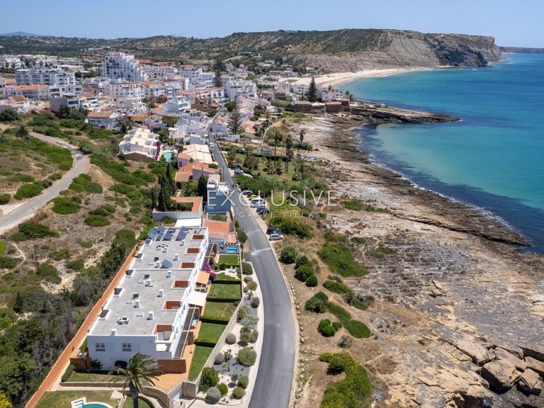 Villa for Sale in Praia Da Luz, Algarve 2