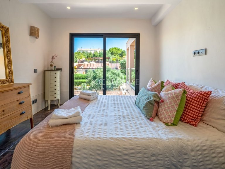 Villa for Sale in Ferragudo, Algarve 24