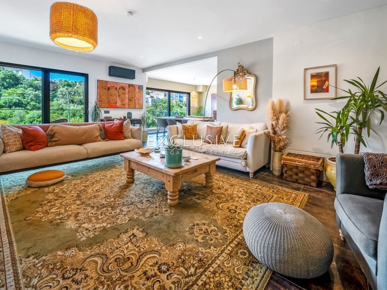 Villa for Sale in Ferragudo, Algarve 6