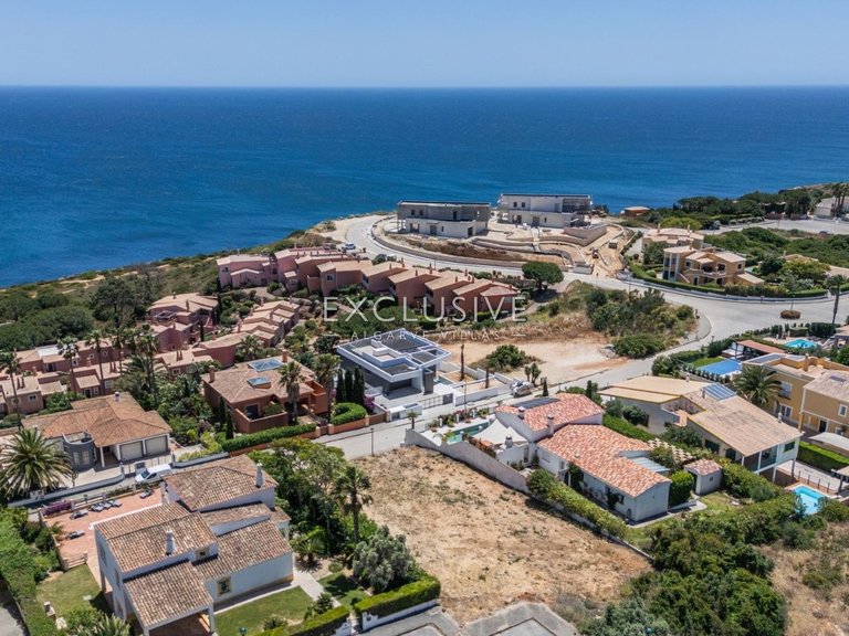 Plot for Sale in Praia Da Luz, Algarve 3