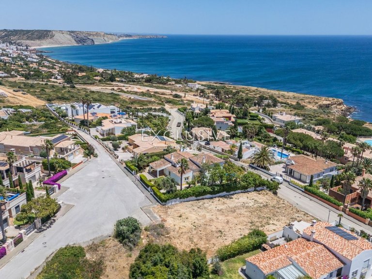 Plot for Sale in Praia Da Luz, Algarve 1