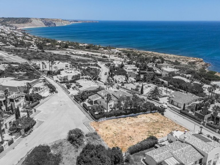 Plot for Sale in Praia Da Luz, Algarve 2