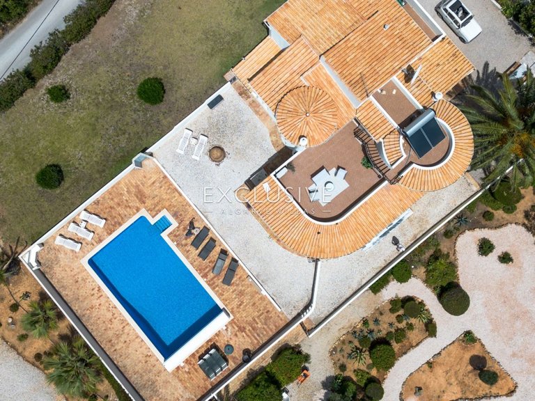 Villa for Sale in Porches, Algarve 27