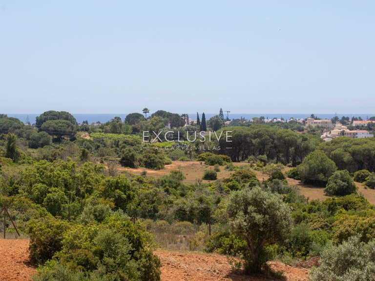 Villa for Sale in Porches, Algarve 26