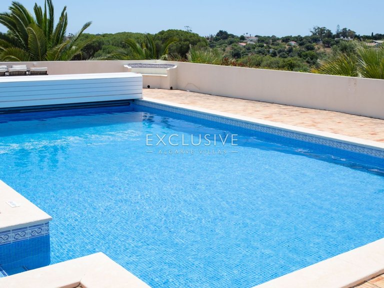 Villa for Sale in Porches, Algarve 19