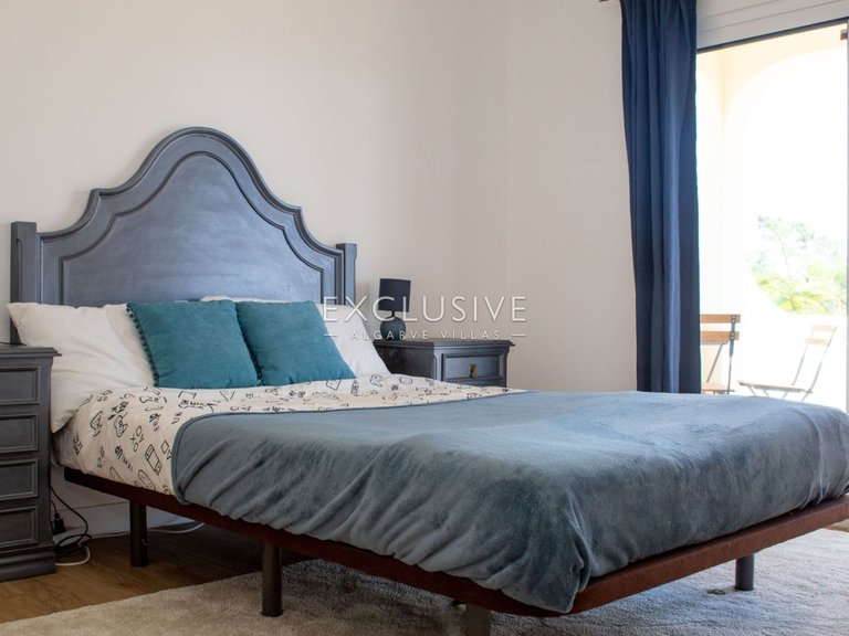 Villa for Sale in Porches, Algarve 9