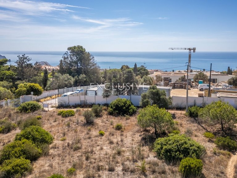 Villa for Sale in Praia Da Luz, Algarve 13