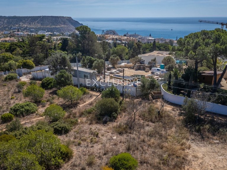 Villa for Sale in Praia Da Luz, Algarve 12