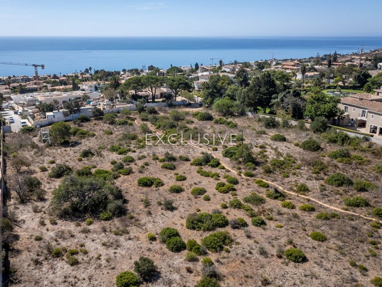 Villa for Sale in Praia Da Luz, Algarve 10
