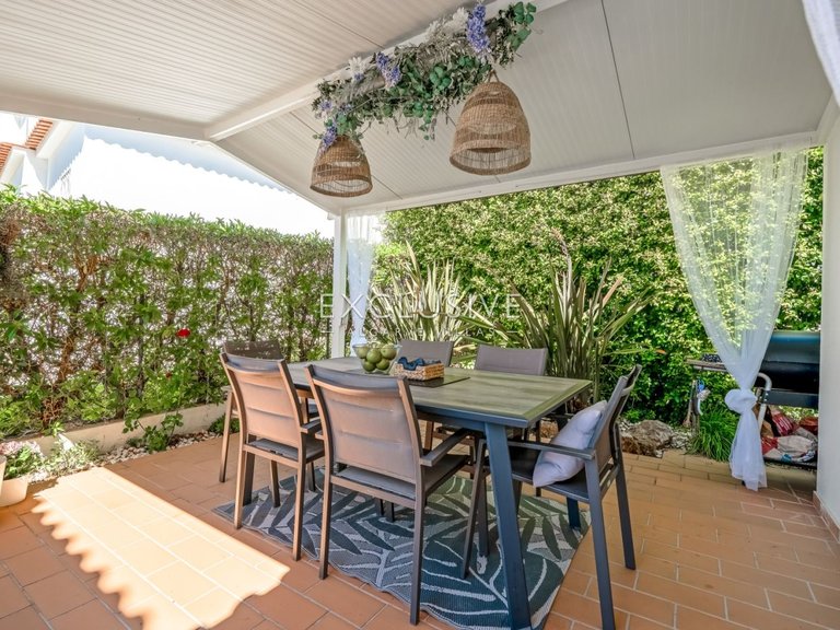 Villa for Sale in Vilamoura, Algarve 32