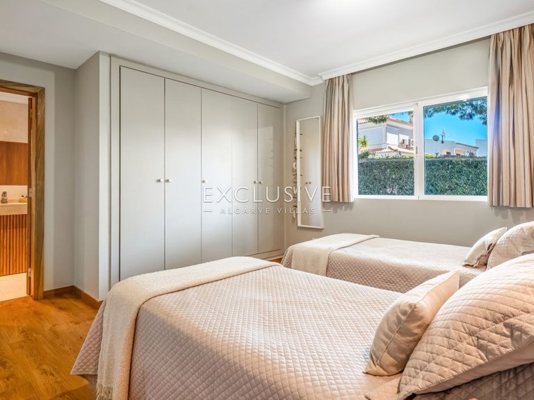 Villa for Sale in Vilamoura, Algarve 9