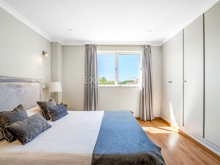 Villa for Sale in Vilamoura, Algarve 31