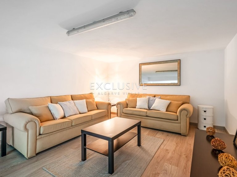 Villa for Sale in Vilamoura, Algarve 14