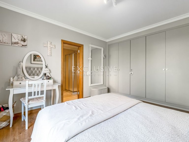 Villa for Sale in Vilamoura, Algarve 18