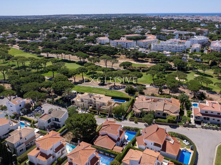 Villa for Sale in Vilamoura, Algarve 1