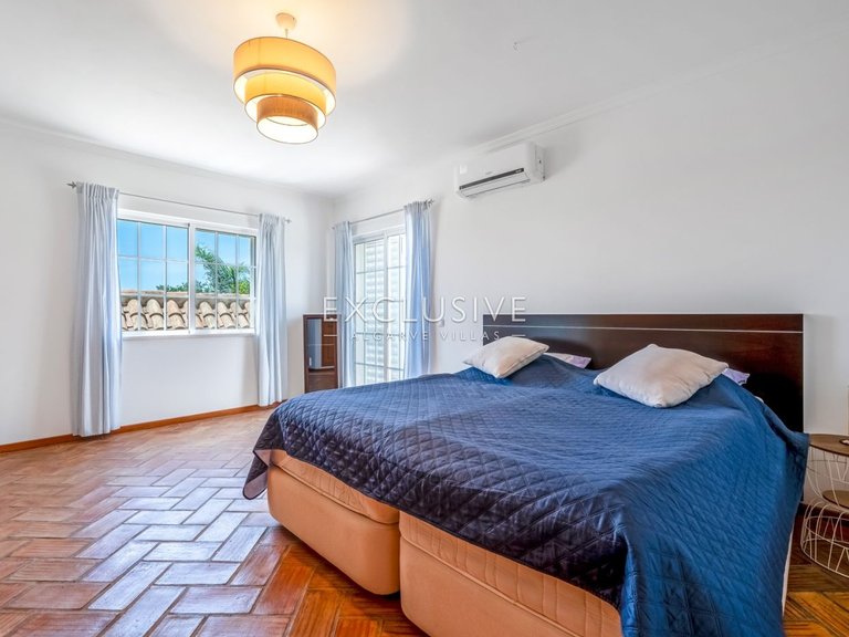 Villa for Sale in Tavira, Algarve 25