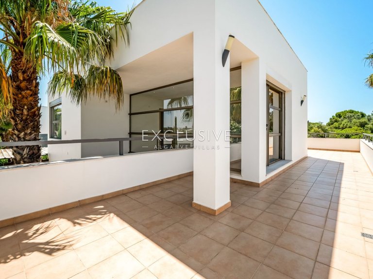 Villa for Sale in ArmaÇÃo De Pera, Algarve 36