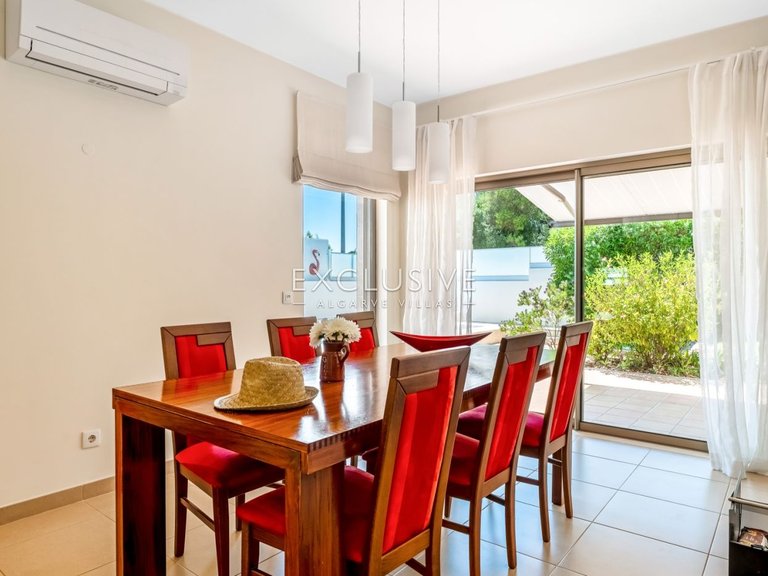 Villa for Sale in ArmaÇÃo De Pera, Algarve 22