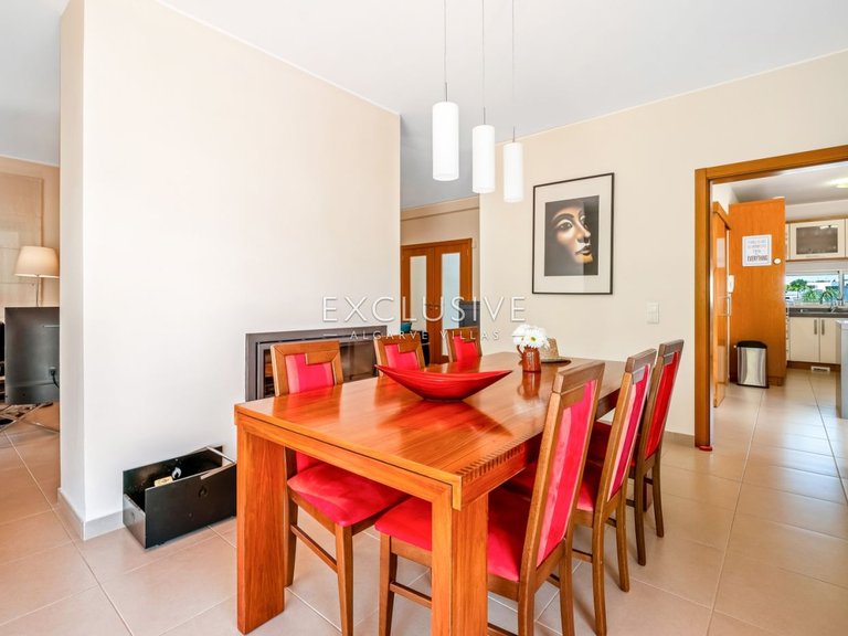 Villa for Sale in ArmaÇÃo De Pera, Algarve 19