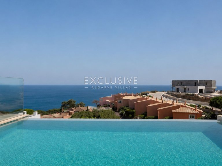 Villa for Sale in Praia Da Luz, Algarve 7