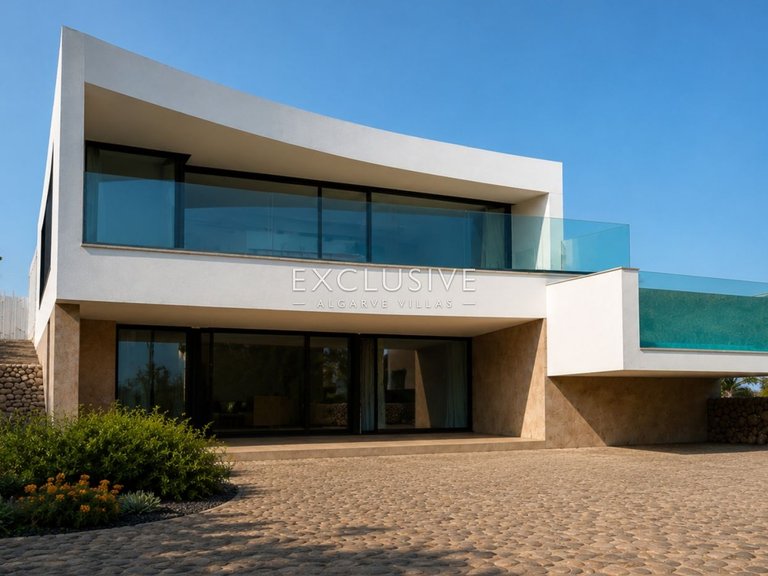 Villa for Sale in Praia Da Luz, Algarve 5