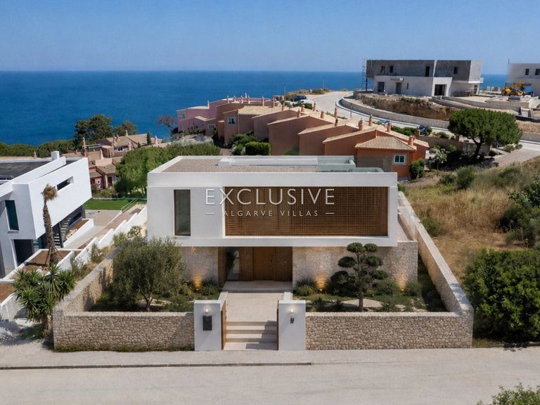 Villa for Sale in Praia Da Luz, Algarve 10