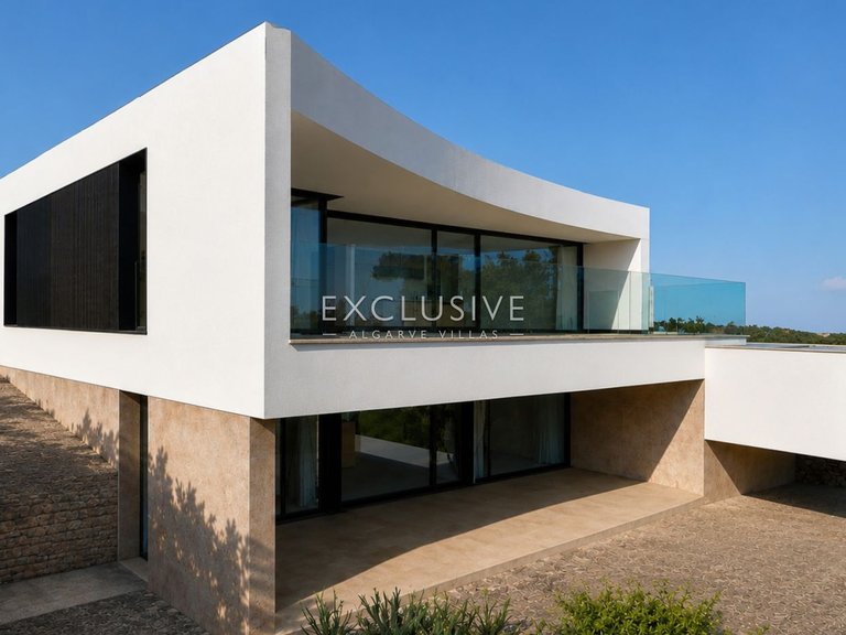 Villa for Sale in Praia Da Luz, Algarve 4
