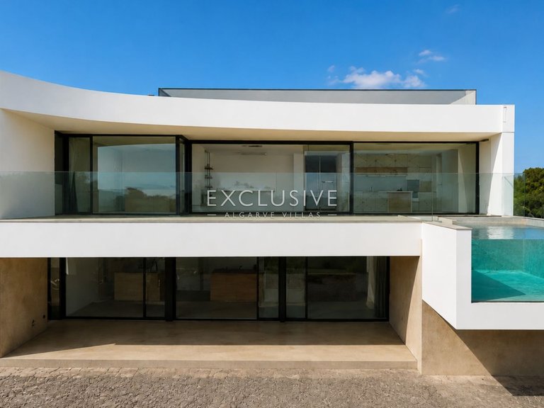 Villa for Sale in Praia Da Luz, Algarve 6