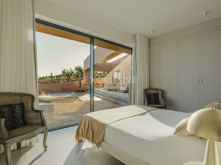 Villa for Sale in Lagos, Algarve 11