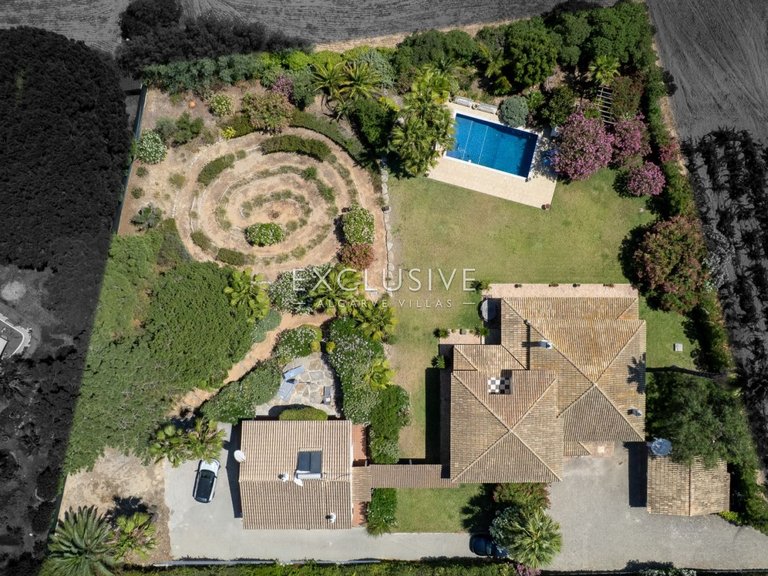 Villa for Sale in Carvoeiro, Algarve 39