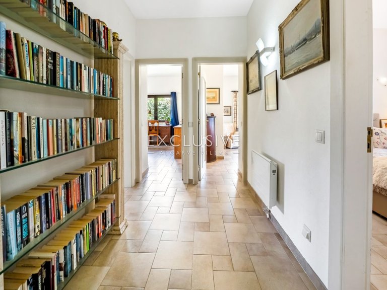 Villa for Sale in Carvoeiro, Algarve 18