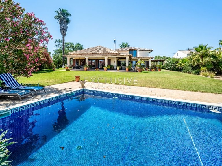 Villa for Sale in Carvoeiro, Algarve 34
