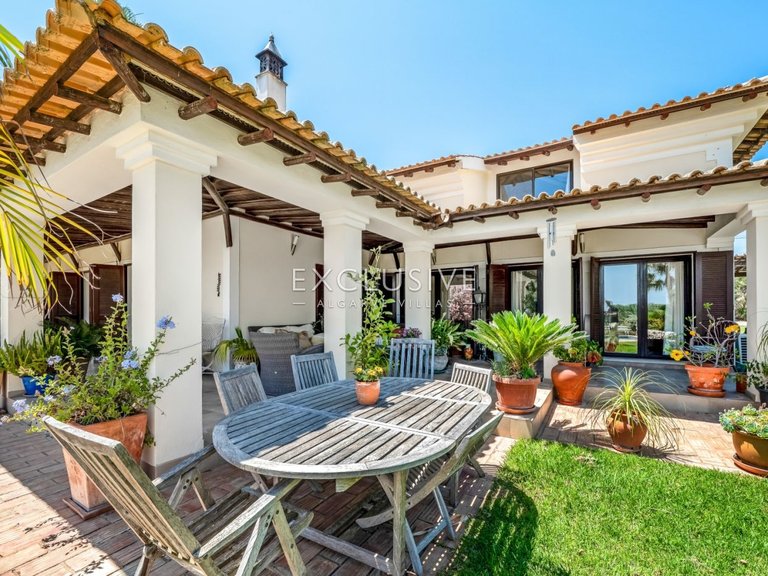 Villa for Sale in Carvoeiro, Algarve 15