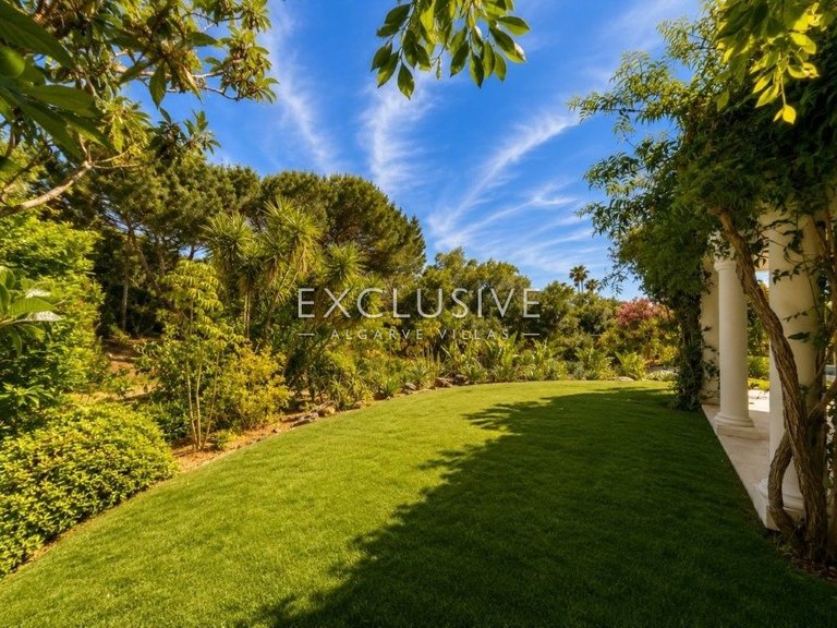 Villa for Sale in Carvoeiro, Algarve 39