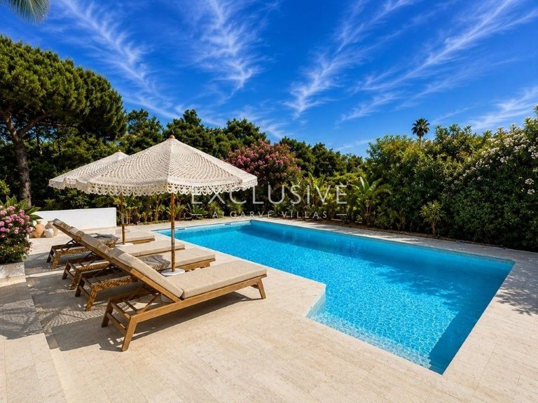 Villa for Sale in Carvoeiro, Algarve 44