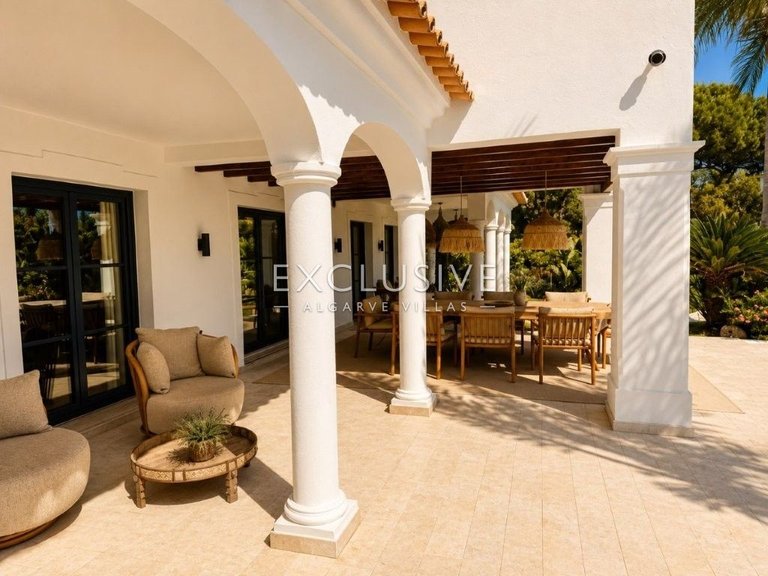 Villa for Sale in Carvoeiro, Algarve 46