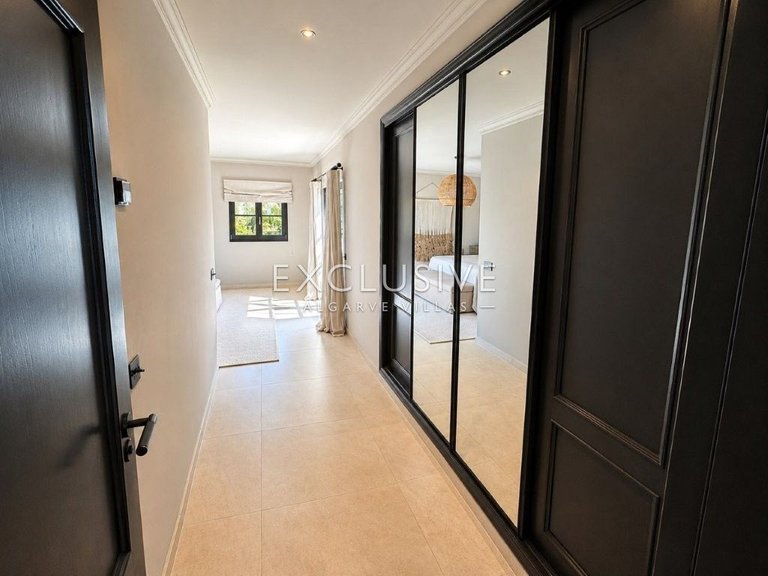 Villa for Sale in Carvoeiro, Algarve 20