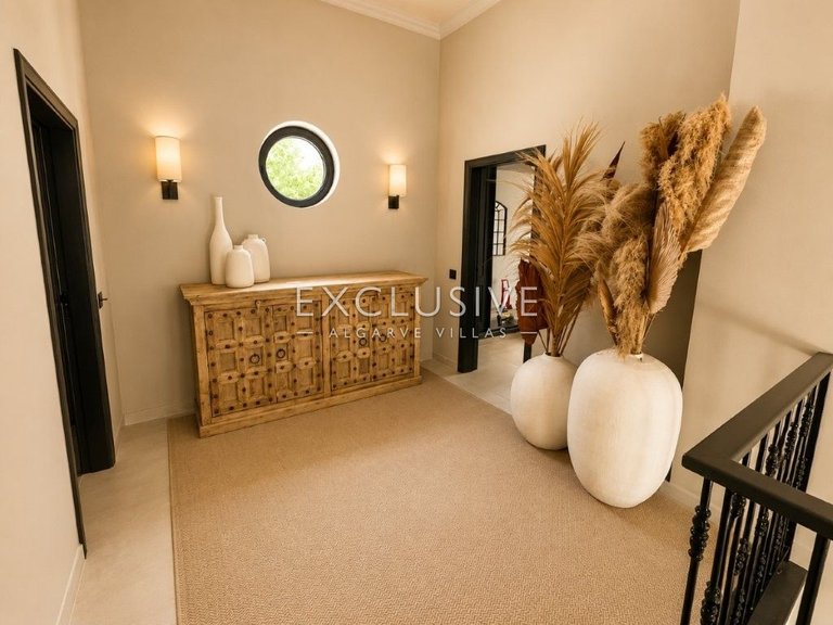 Villa for Sale in Carvoeiro, Algarve 5