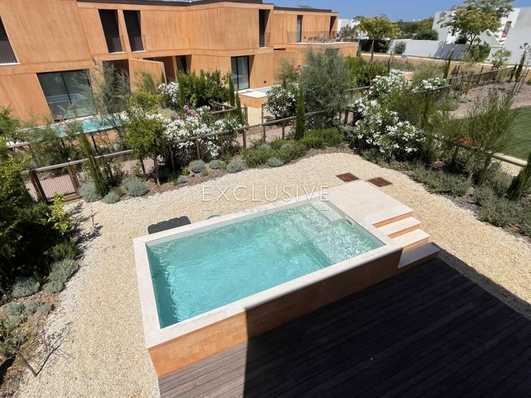 Villa for Sale in Vilamoura, Algarve 11