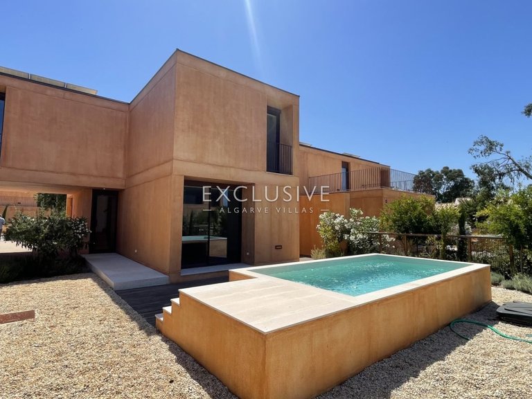 Villa for Sale in Vilamoura, Algarve 8
