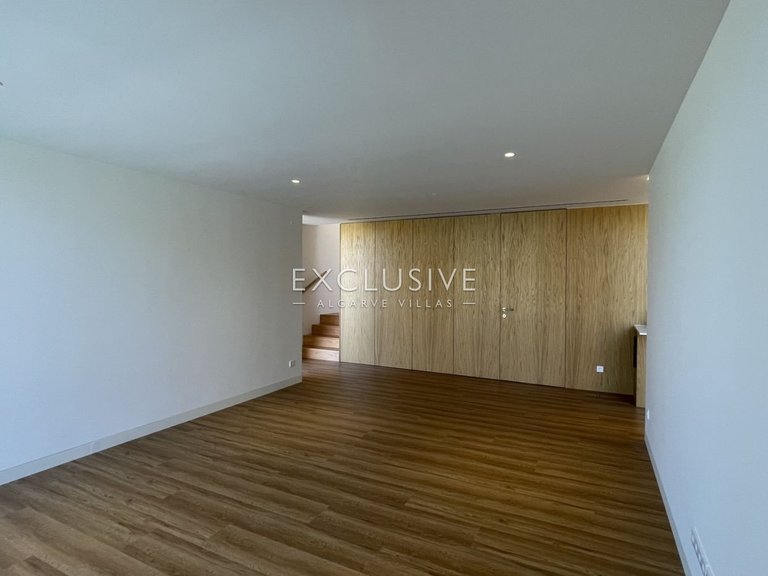 Villa for Sale in Vilamoura, Algarve 19