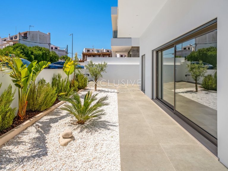 Villa for Sale in Lagos, Algarve 6