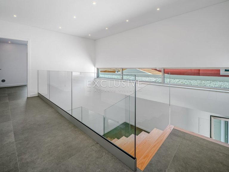 Villa for Sale in Lagos, Algarve 40