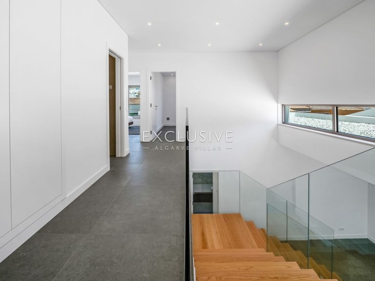 Villa for Sale in Lagos, Algarve 32