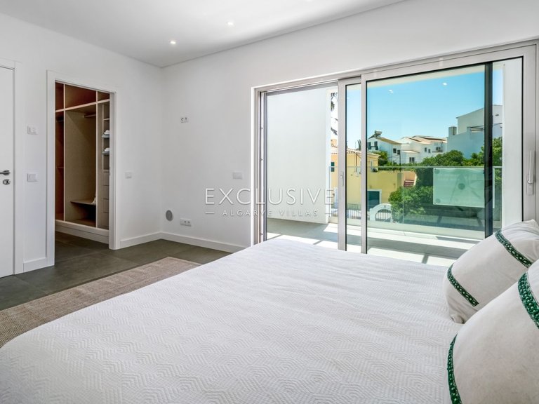 Villa for Sale in Lagos, Algarve 35