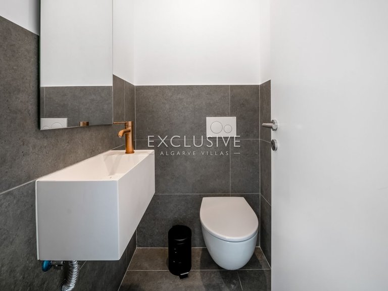 Villa for Sale in Lagos, Algarve 37