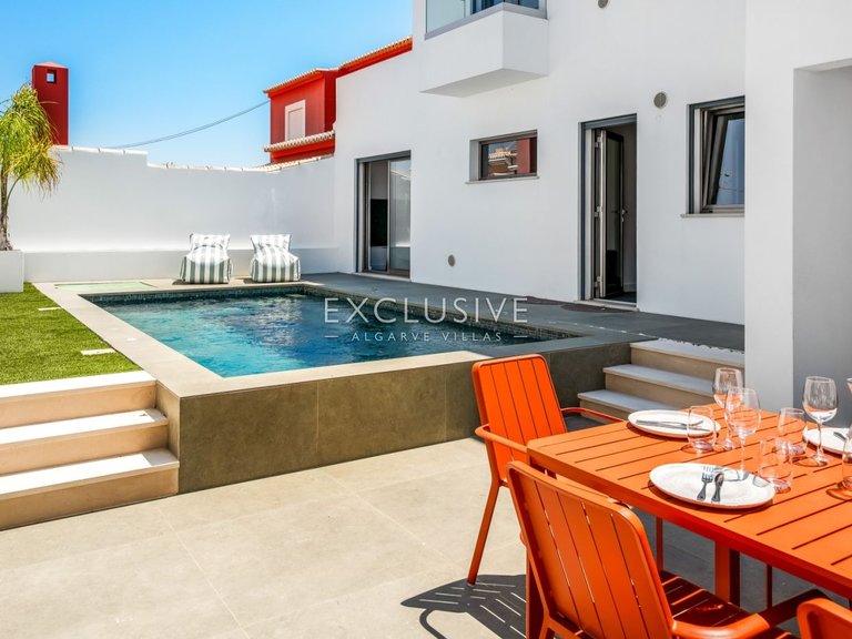 Villa for Sale in Lagos, Algarve 10