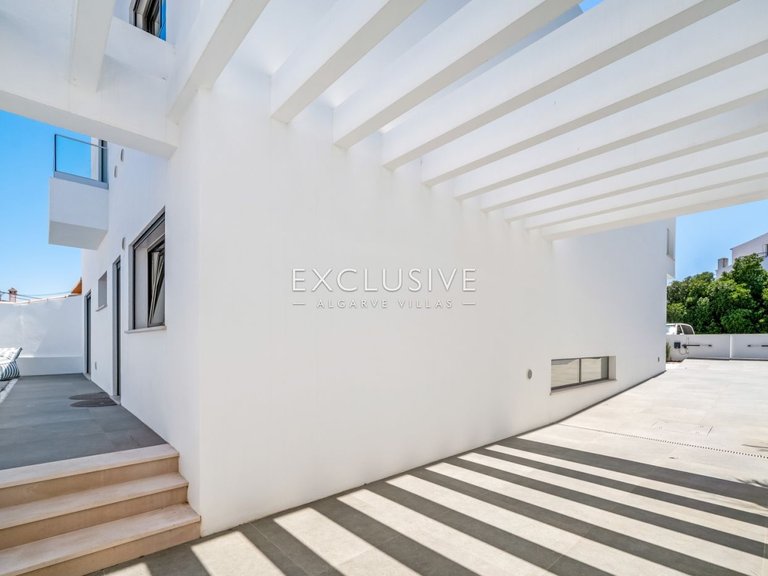 Villa for Sale in Lagos, Algarve 7