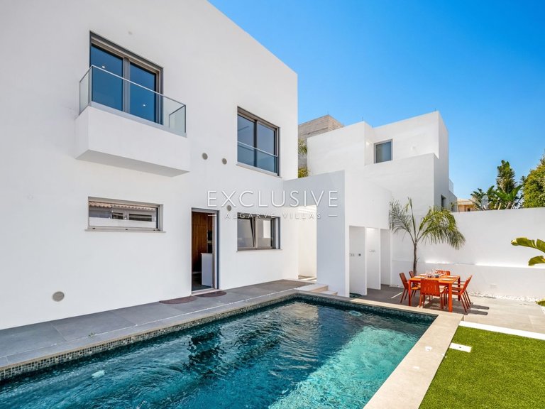 Villa for Sale in Lagos, Algarve 3