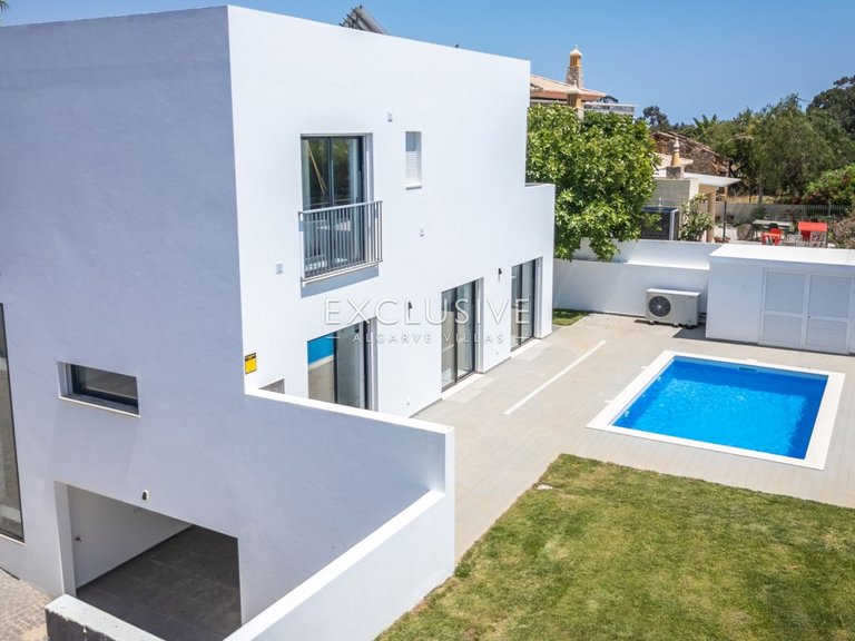 Villa for Sale in Lagos, Algarve 8